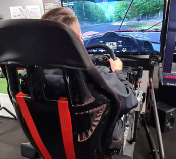 Simulador De Juego De Carrera de Auto Carros Con Volantes De Conduccion  Pedales 
